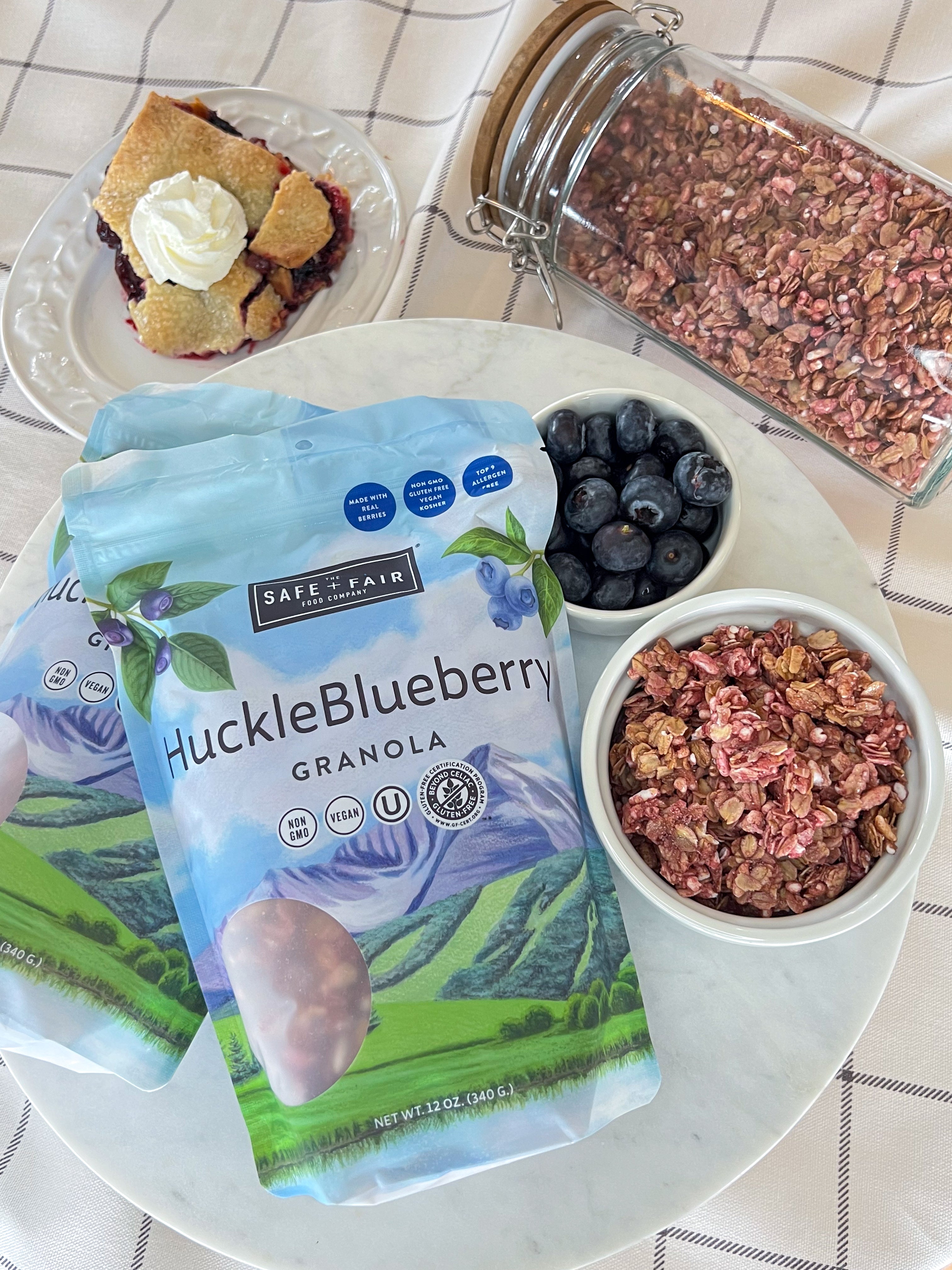 HuckleBlueberry Granola Pack